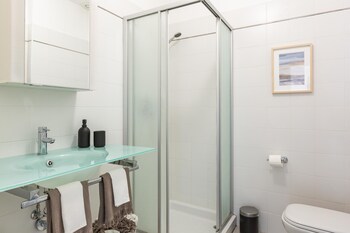 lake view terrace apartment