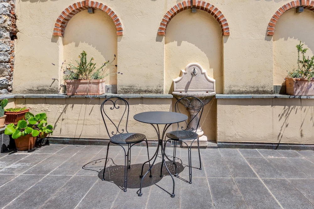 lake view terrace apartment