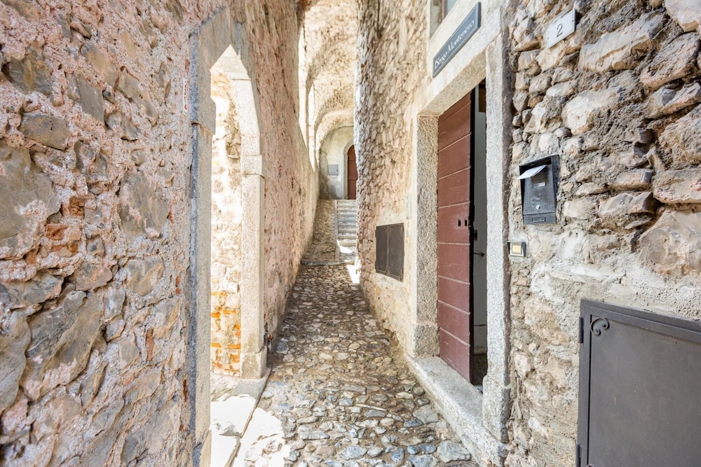 lake view terrace apartment