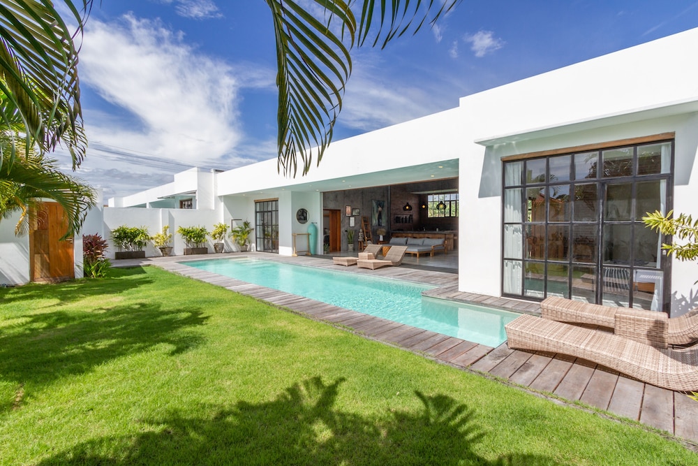 villa maje by alfred in bali