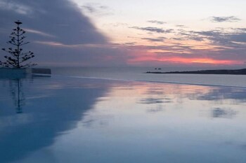 orasea villa paros