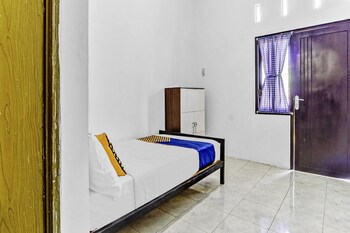 spot on 90742 kinanthy homestay syariah