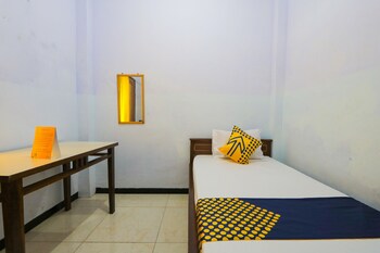 spot on 90742 kinanthy homestay syariah