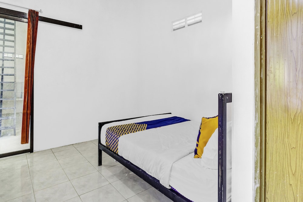 spot on 90742 kinanthy homestay syariah