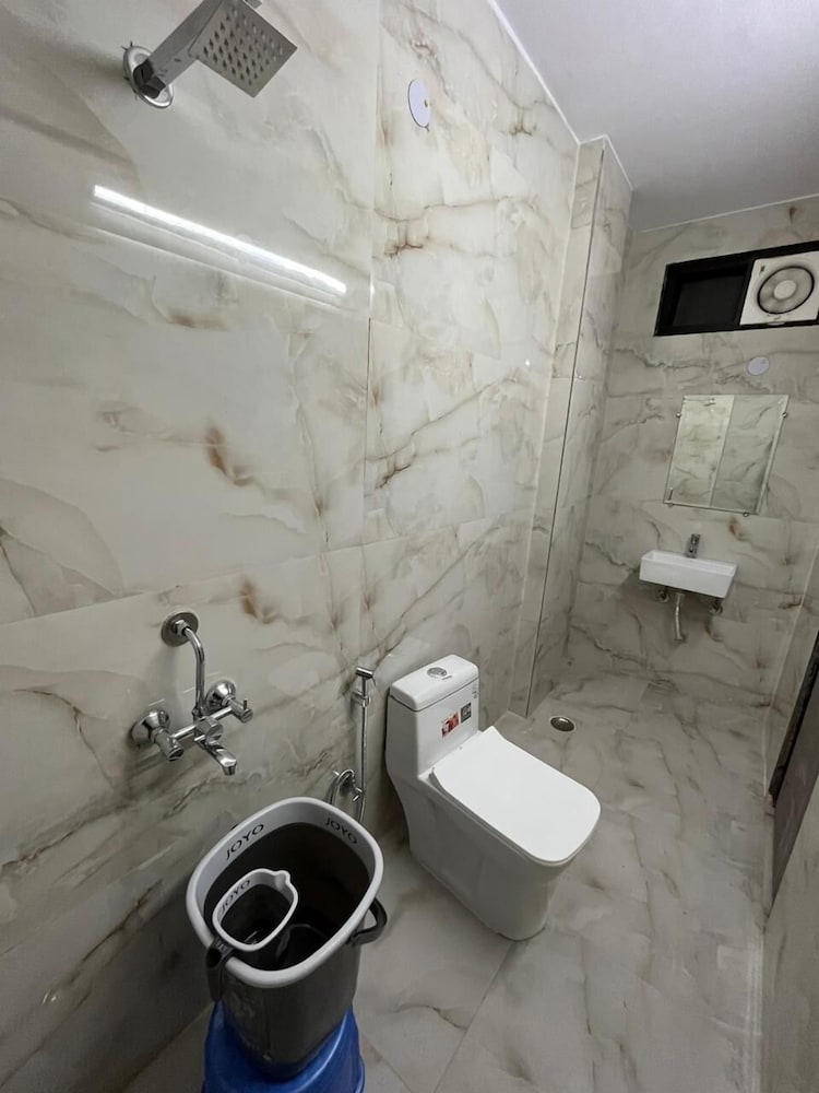 hotel s b guest house