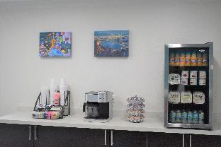 signature anaheim maingate