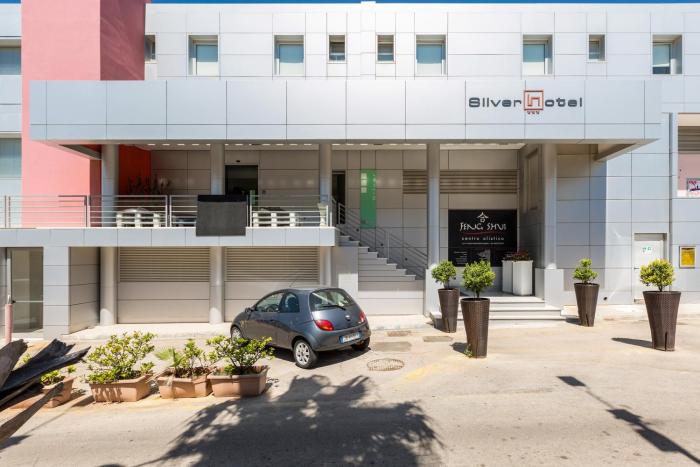 silver hotel