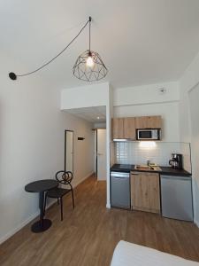 nemea appart hotel coliseum amiens centre