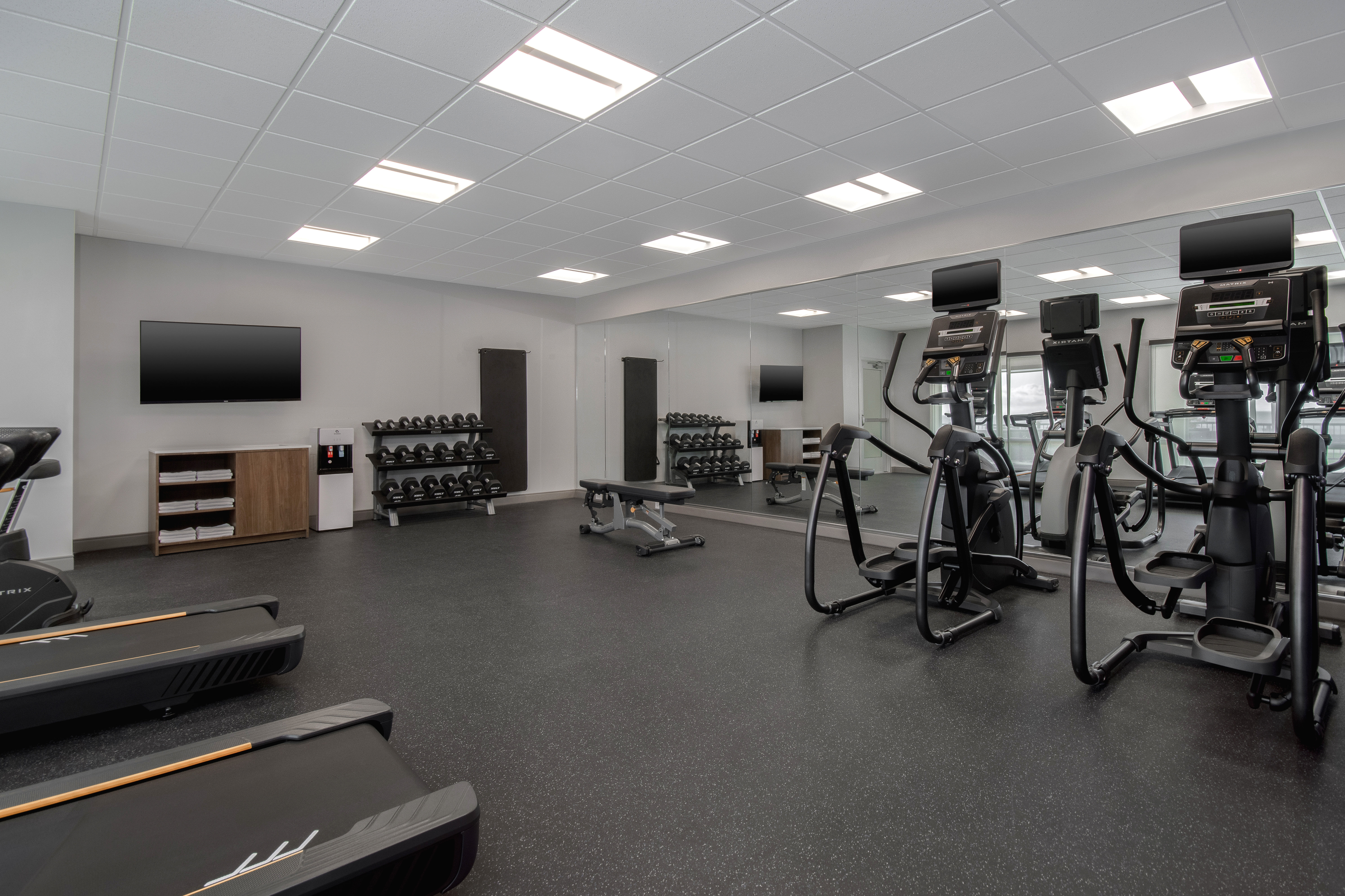 holiday inn express and suites oscoda an ihg hotel
