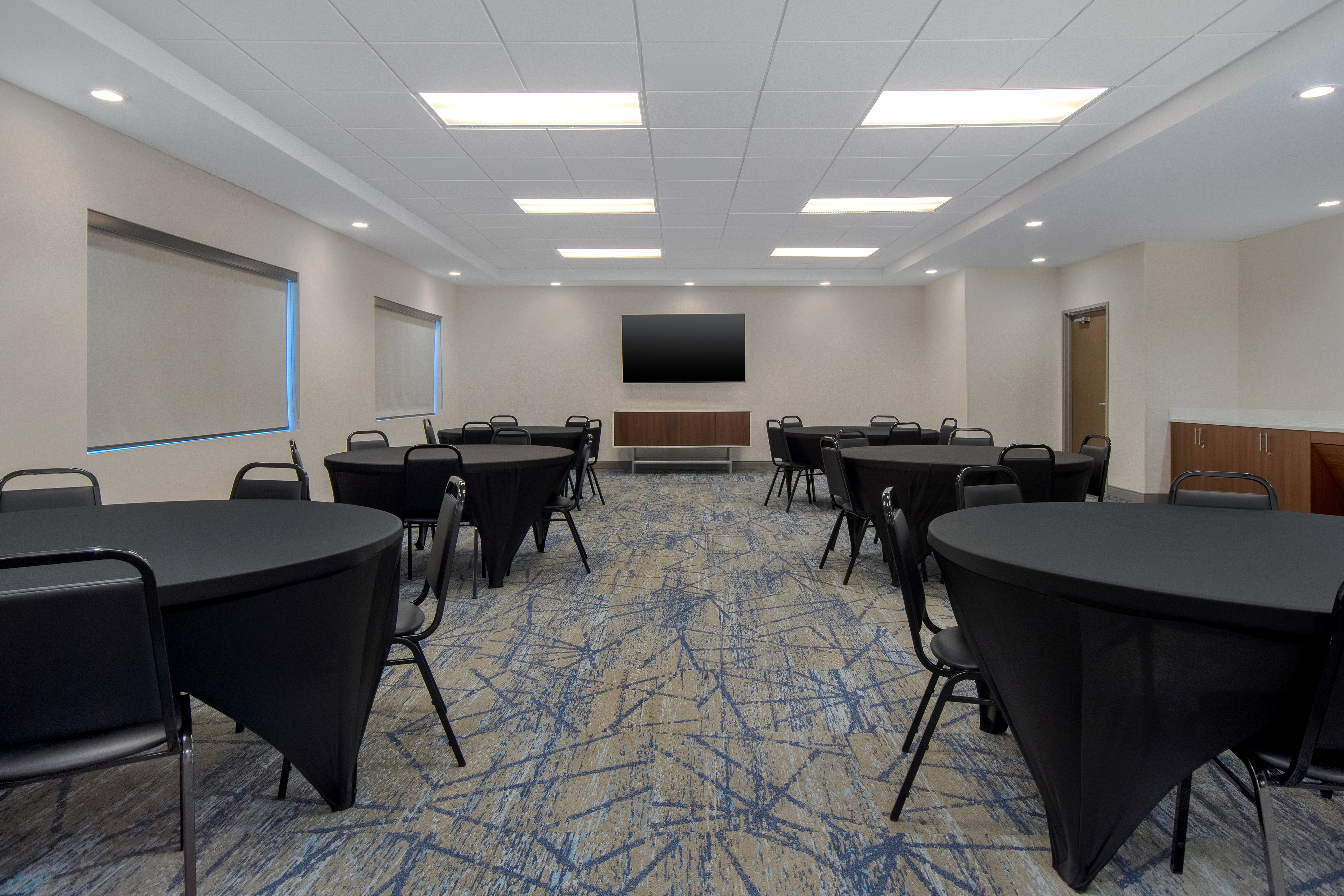 holiday inn express and suites oscoda an ihg hotel