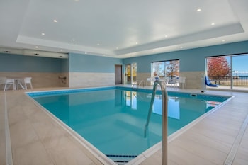Holiday Inn Express And Suites Oscoda, An Ihg Hotel,United States Of America>>Oscoda,2.5 star