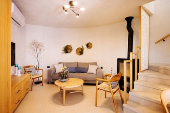 mirthea suites
