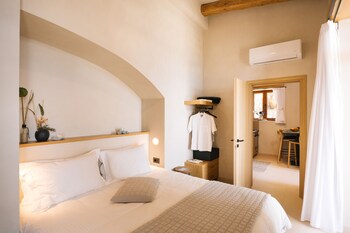 mirthea suites