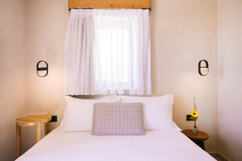 mirthea suites