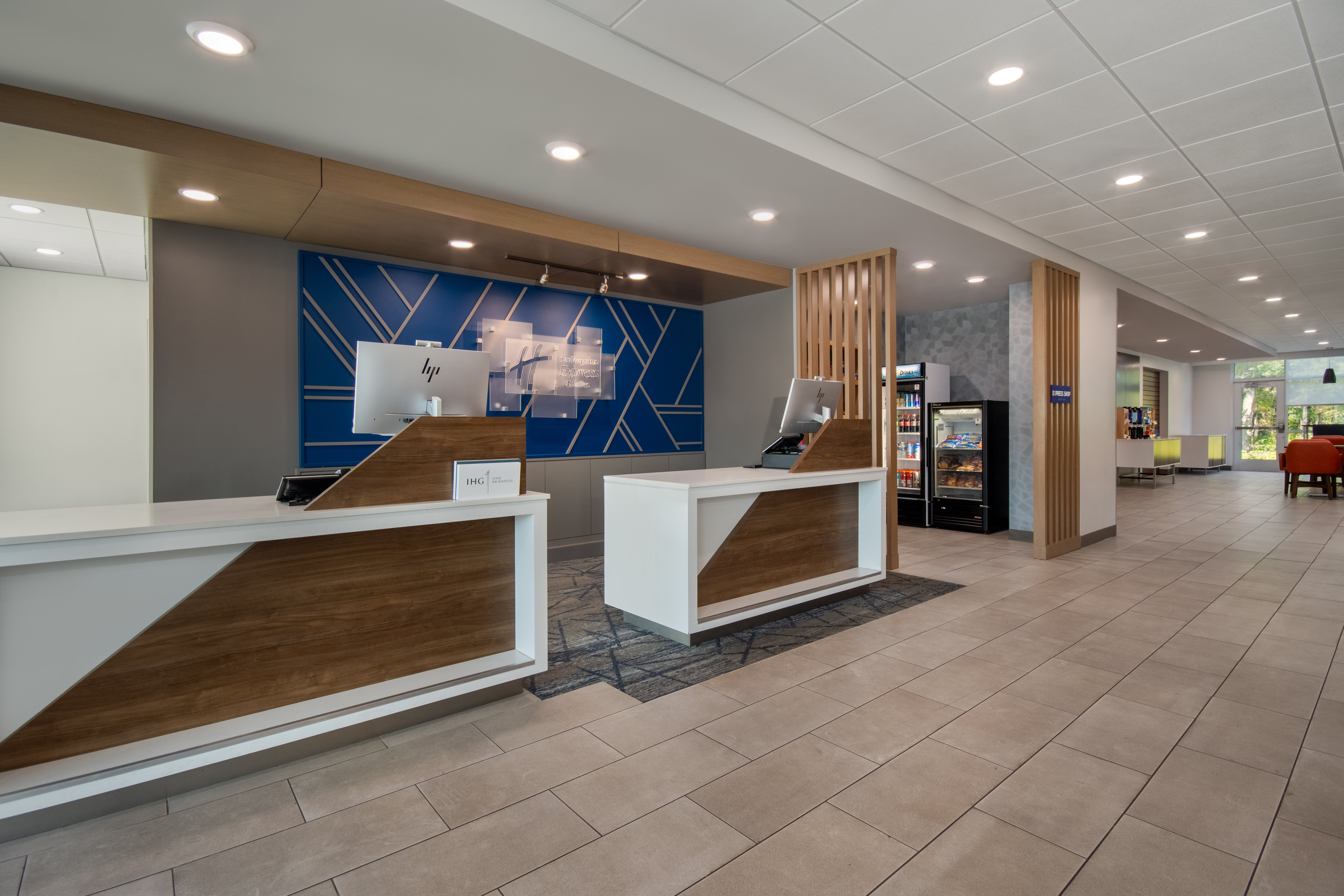 holiday inn express and suites muskegon grand haven