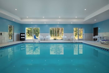 Holiday Inn Express & Suites Muskegon - Grand Haven,United States Of America>>Muskegon,2.5 star