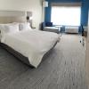 holiday inn express and suites muskegon grand haven