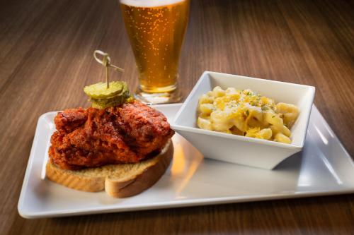 hyatt place nashville green hills