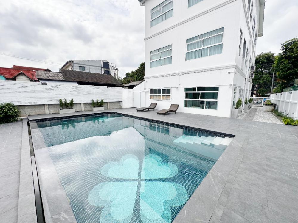 the white house rachamankha