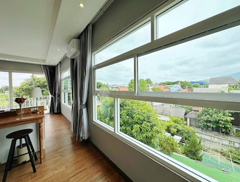 the white house rachamankha