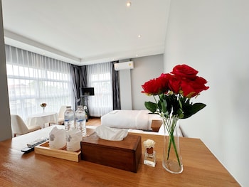 the white house rachamankha