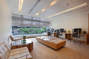 parkroyal serviced suites kuala lumpur