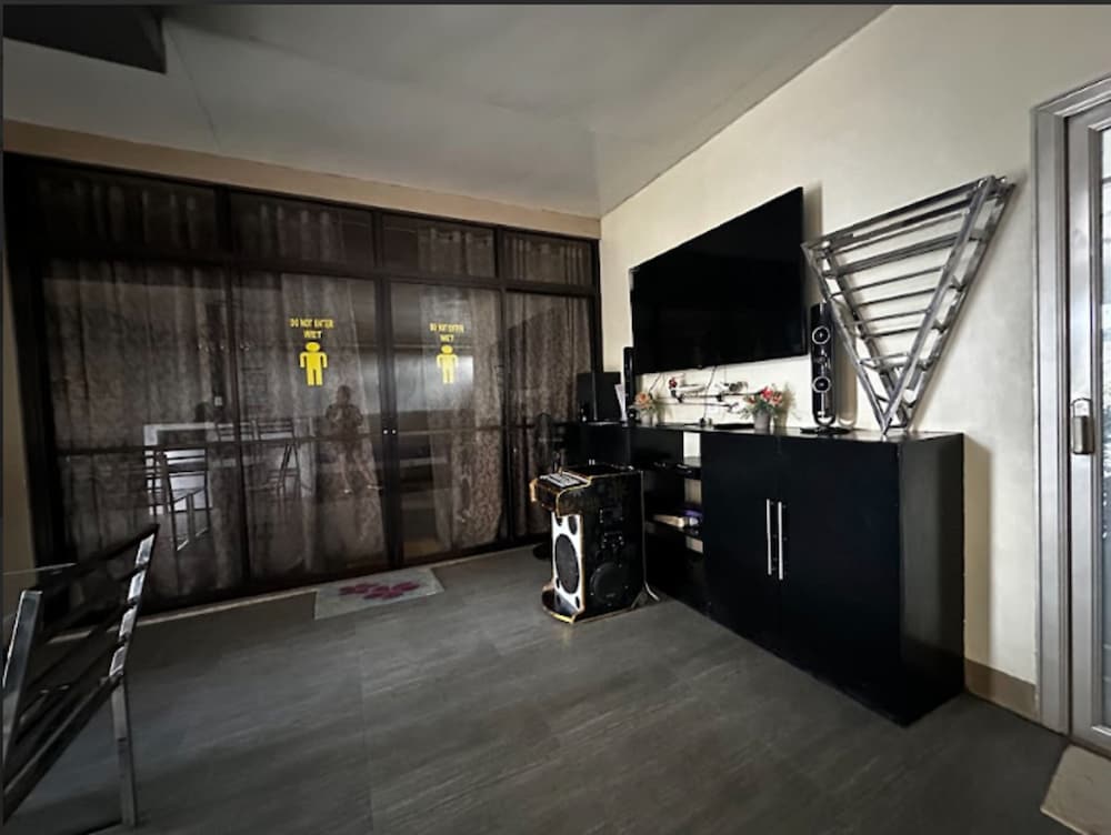 agathas hotel powered by cocotel