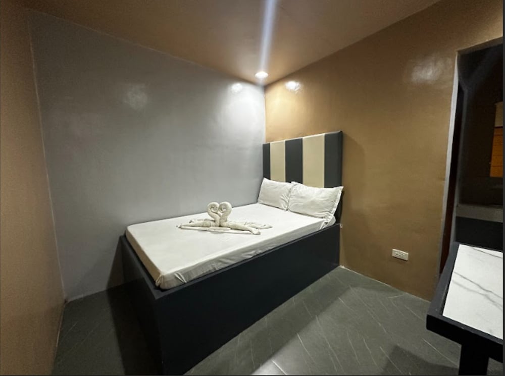 agathas hotel powered by cocotel