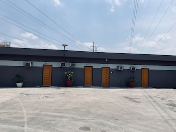 agathas hotel powered by cocotel