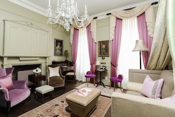 henrys townhouse