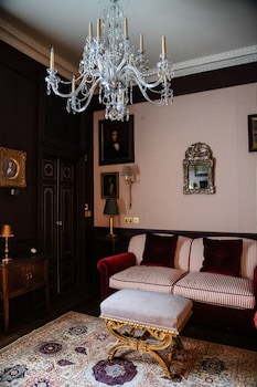 henrys townhouse
