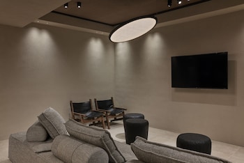 alaso design suites adults only