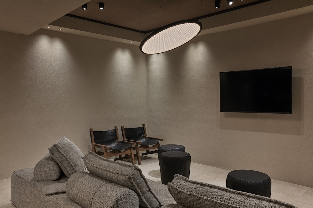 alaso design suites adults only