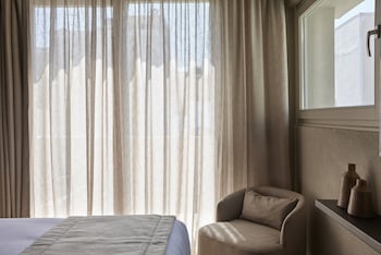alaso design suites adults only