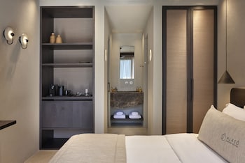 alaso design suites adults only