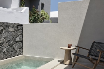 alaso design suites adults only