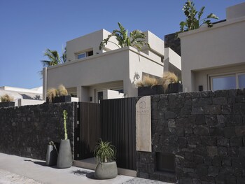 alaso design suites adults only