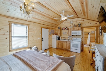 fancy cabin right on main st