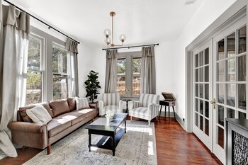 luxury 1 acre oasis with hot tub firepit near main