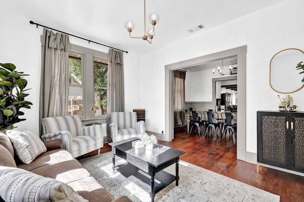 luxury 1 acre oasis with hot tub firepit near main