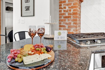 luxury 1 acre oasis with hot tub firepit near main