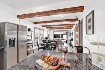 luxury 1 acre oasis with hot tub firepit near main