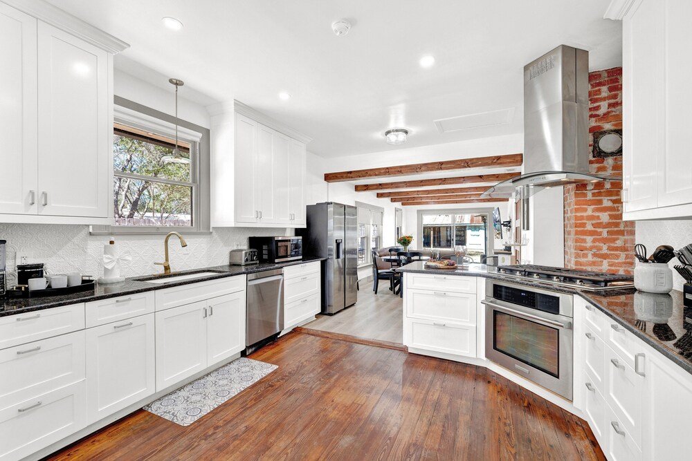 luxury 1 acre oasis with hot tub firepit near main