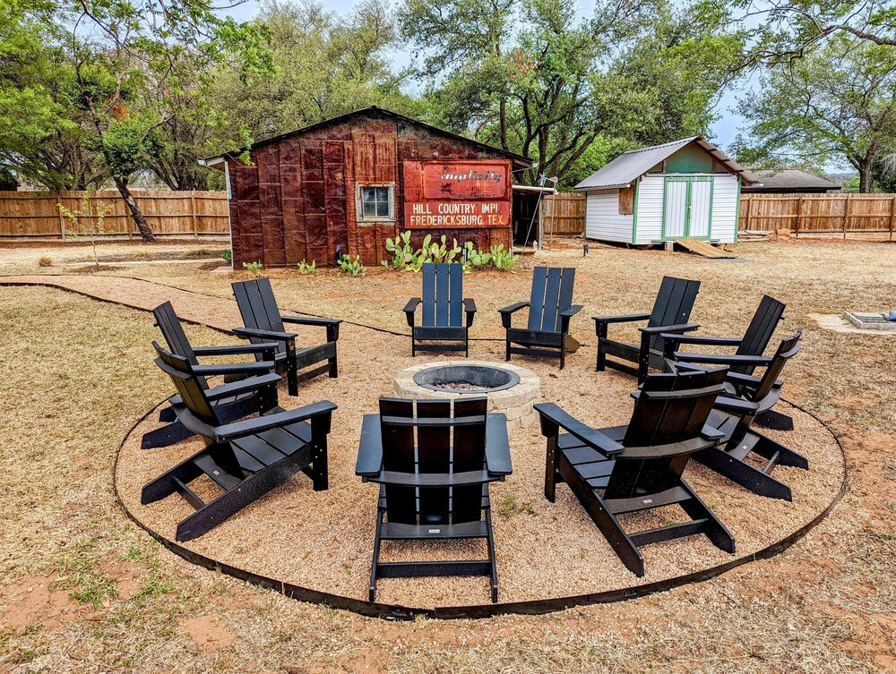 luxury 1 acre oasis with hot tub firepit near main