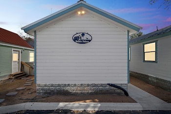 stunning cabin right on main st