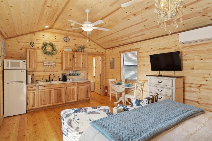 stunning cabin right on main st
