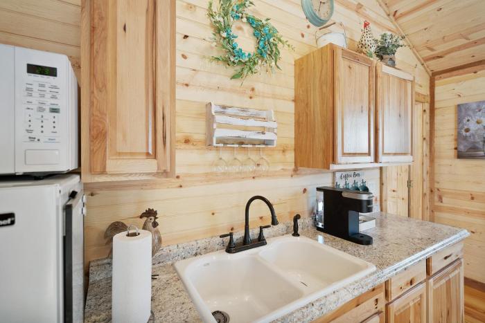 charming casita right on main st
