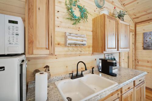 charming casita right on main st