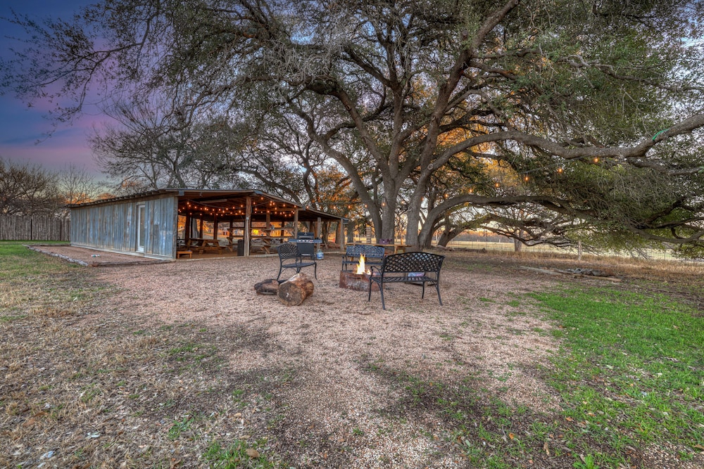willies house with country views shared party barn