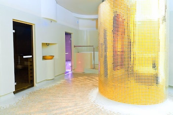 hotel court wellness and spa